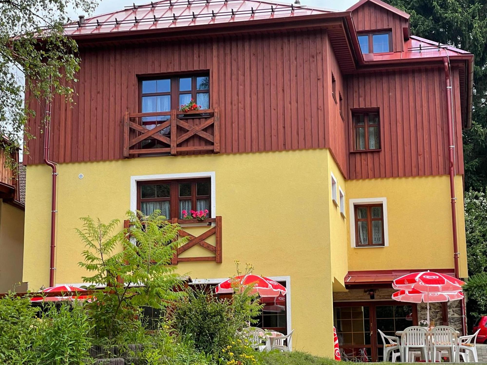 Penzion Pohadka Zelezna Ruda Exterior photo